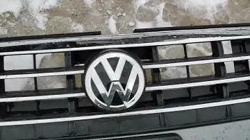 Volkswagen Jetta 2019. Передний бампер