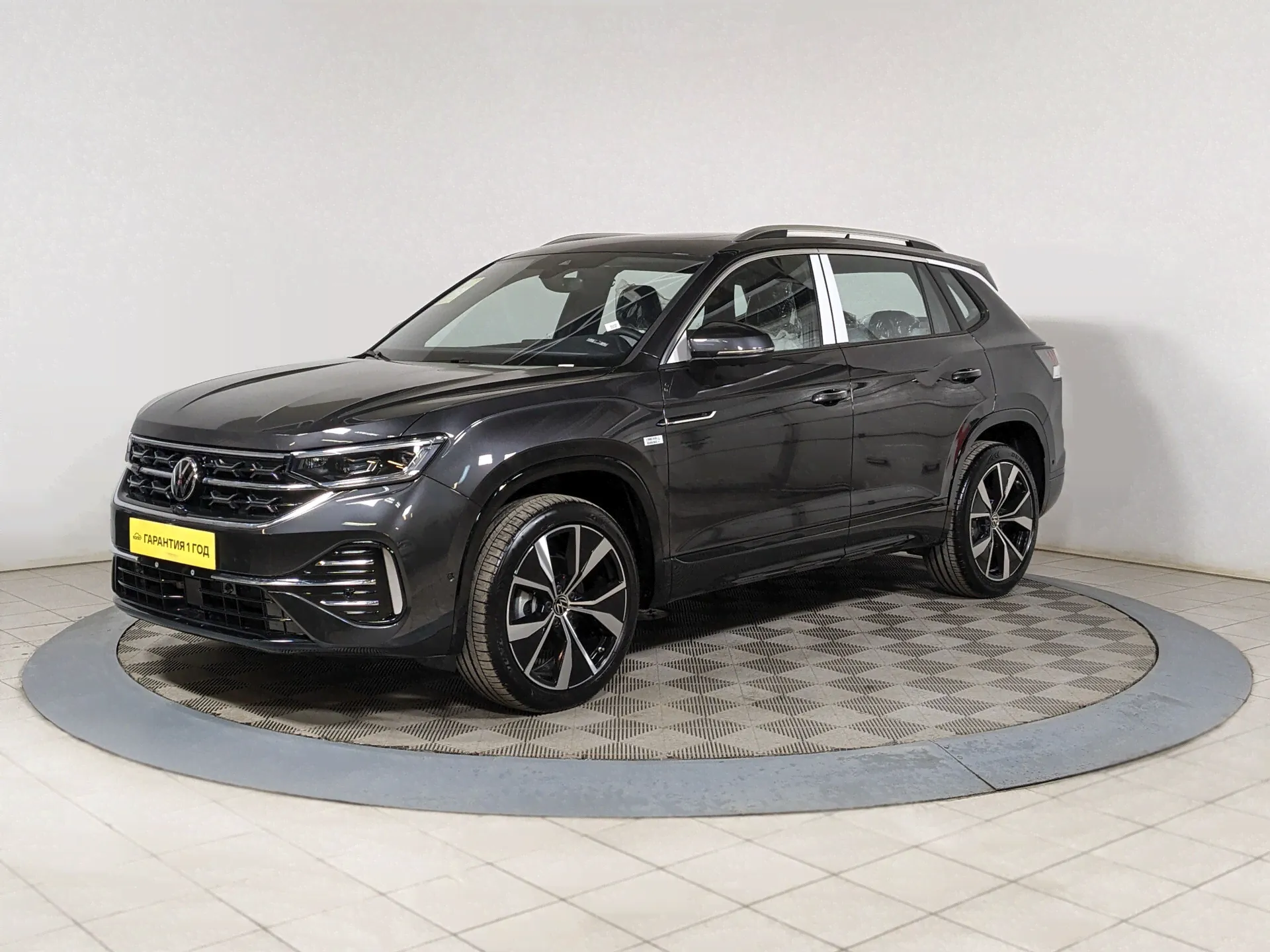 Volkswagen Tayron 2023 2 л. 4WD робот-0