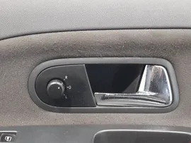 Обшивка (карта) двери передней правой Volkswagen Sharan, Sharan