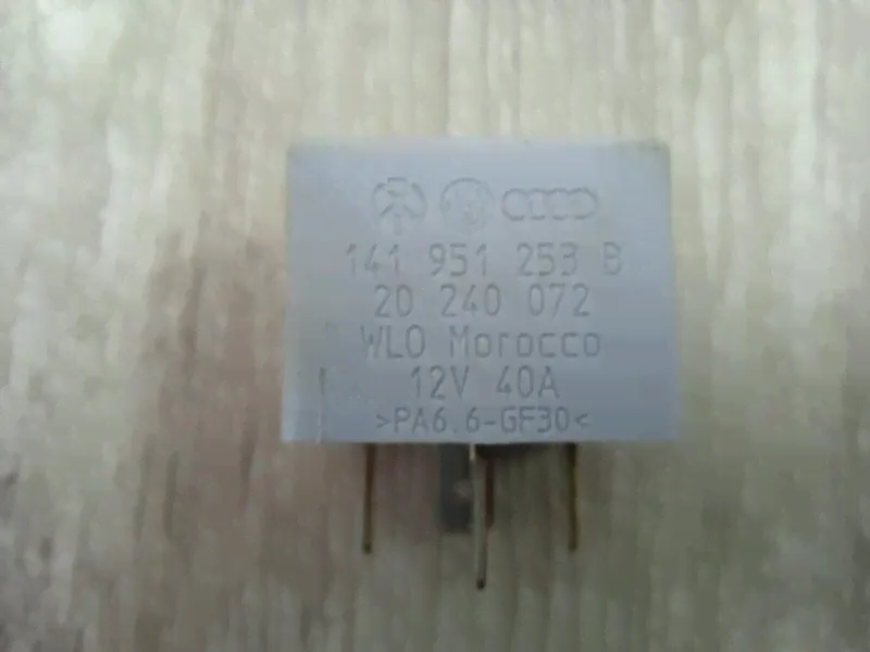 Реле кондиционера Volkswagen Touareg 2006 7LA BMV 141951253b в Воскресенске-1