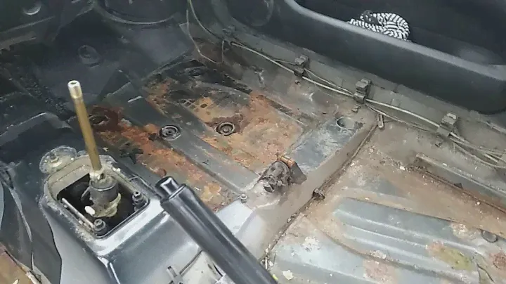 Volkswagen Vento 1.8 моно 1994 сгнила в хлам